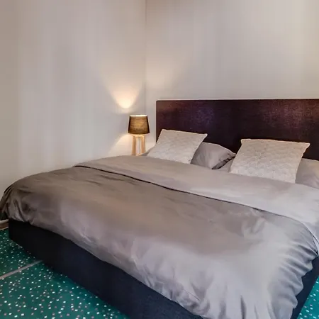 Maxim Hotel 4*